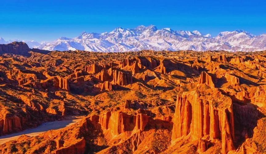 阿克苏温宿县大峡谷