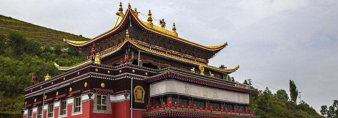 Trekking & Festival & Monasteries in Amdo Tibetan