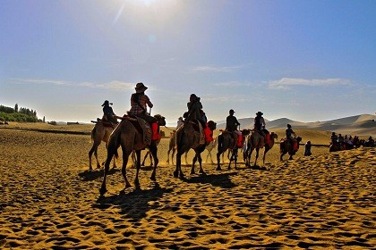Echoing Sand Mountain and Crescent Lake