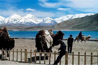 Karakul Lake